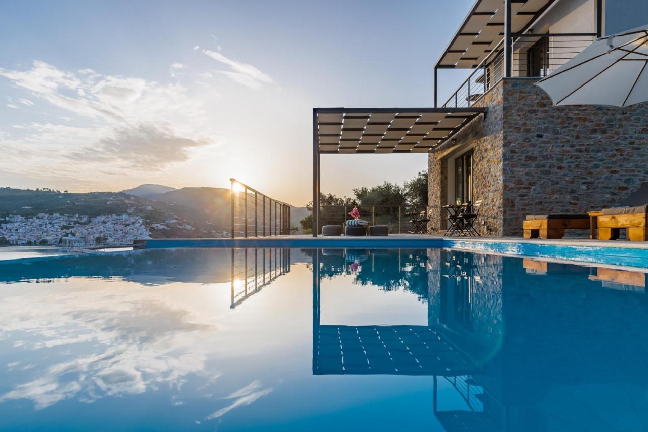 Pasithea Retreat *